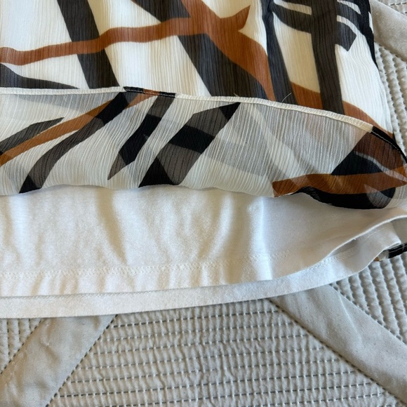 2/$10 New York & Co Tank w/ chiffon overlay Sz S white black & brown pattern - Picture 4 of 9